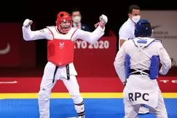 اصغر عزیزی طلا گرفت