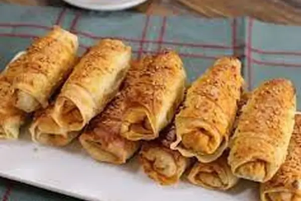 بورک گوشت مجلسی؛ فینگر فود خوشمزه و ساده برای مهمانی‌ها+ ویدیو 

