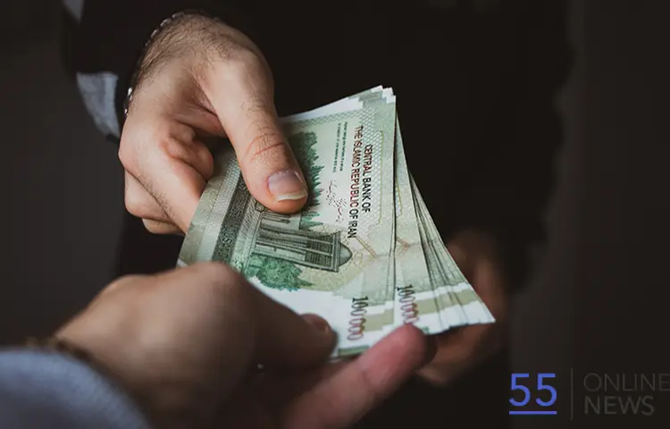 حداقل حقوق کارمندان، کارگران و بازنشستگان در آغاز سال ۱۴۰۵ | جزئیات افزایش حقوق