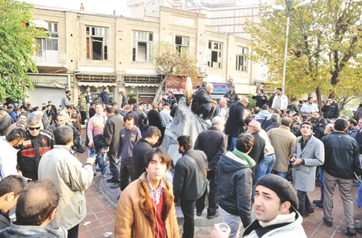 دلار  | دولت می‌خواهد قیمت دلار گران‌تر شود؟ 