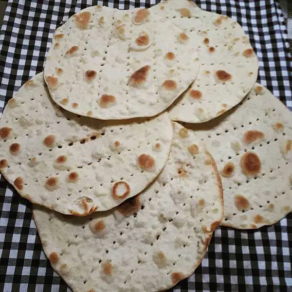خودت توی خونه نان تافتون درست کن | طرز تهیه نان تافتون به روش نانوایی ها
