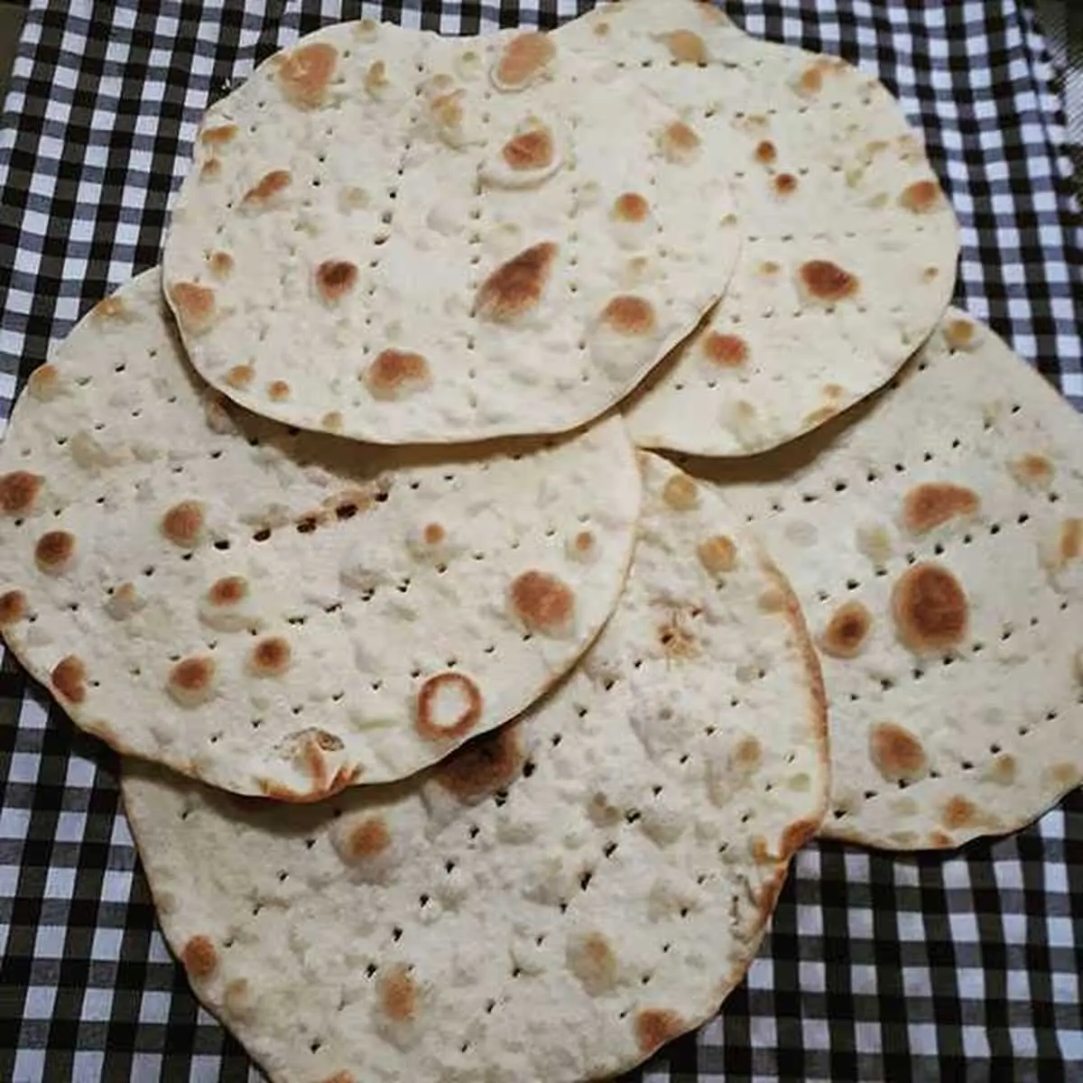خودت توی خونه نان تافتون درست کن | طرز تهیه نان تافتون به روش نانوایی ها
