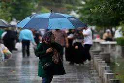 رگبار باران و رعد و برق در گیلان و مازندران | تجربه موج بعدی گرما در کشور از اوایل هفته آینده | دریای مازندران تا سه‌شنبه تعطیل شد 
