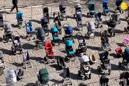 ۱۰۹ کالسکه خالی برای ۱۰۹ کودک کشته شده اوکراینی