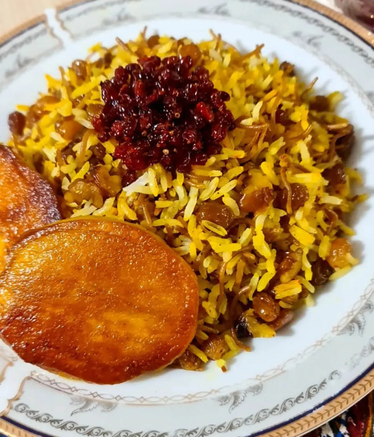 ناهار رشته پلو با کشمش درست کن، محشر میشه | طرز تهیه رشته پلو با کشمش 