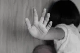 پدر کودک آزار سبزواری متواری شد| پدر کودک آزاد متواری، نامادری دستگیر