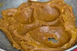 خودت توی خونه سوهان حلوایی درست کن، محشر میشه | طرز تهیه سوهان حلوایی به سبک حرفه ای