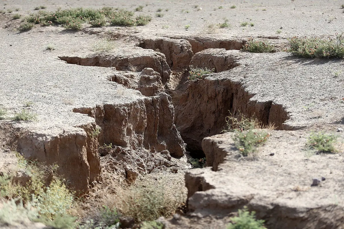 بحران فرونشست در ایران | ۳۵۰ هزار چاه روی زمین‌های در حال نشست