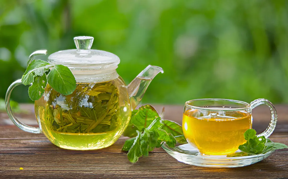 دفع سموم با دمنوش گیاهی | نوشیدنی معجزه‌گر برای فصل پاییز