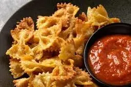 یک خوراکی سالم فقط با ماکارونی | طرز تهیه چیپس ماکارونی +ویدئو