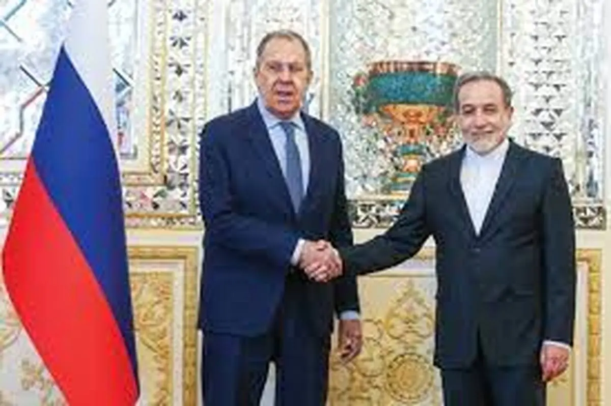 تأکید تهران و مسکو بر حمایت از آتش‌بس افغانستان–پاکستان | رایزنی تلفنی عراقچی و لاوروف 