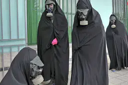 مراسم عجیب تدفین قربانیان کرونا+ عکس