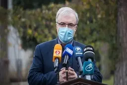 وزیر بهداشت: واکسن مشترک با کوبا تا اردیبهشت ۱۴۰۰ در انستیتو پاستور ساخته می‌شود |  ۸۵۰ میلیون دلار برای تجهیزات و داروهای کرونا هزینه کرده ایم