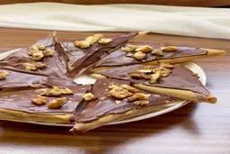 سمبوسه گردویی میان وعده‌ای پر مغز و خوشمزه! حتی بدون شکلات! | طرز تهیه سمبوسه گردویی +ویدیو