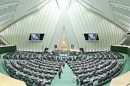 طرح ناقص برای نجات خودرو | برنامه مجلس برای بورسی‌شدن خودرو، با نرخ‌گذاری دستوری همراه شد