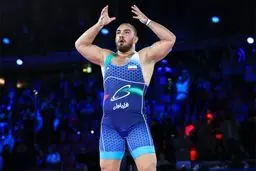 واکنش امیرحسین زارع به سیلی حریفش به او | امیرحسین زارع معنای پهلوانی را نشان داد +فیلم