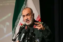 
ایران اولین کشور مسلمانی است که ماهواره در فضا قرار می‌دهد