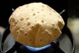 نان داغ شده روی گاز چه بلایی بر سرتان می آورد