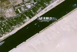 تأثیر سانحه کشتی به گل نشسته بر اقتصاد جهان؛ اهمیت کانال سوئز در چیست؟