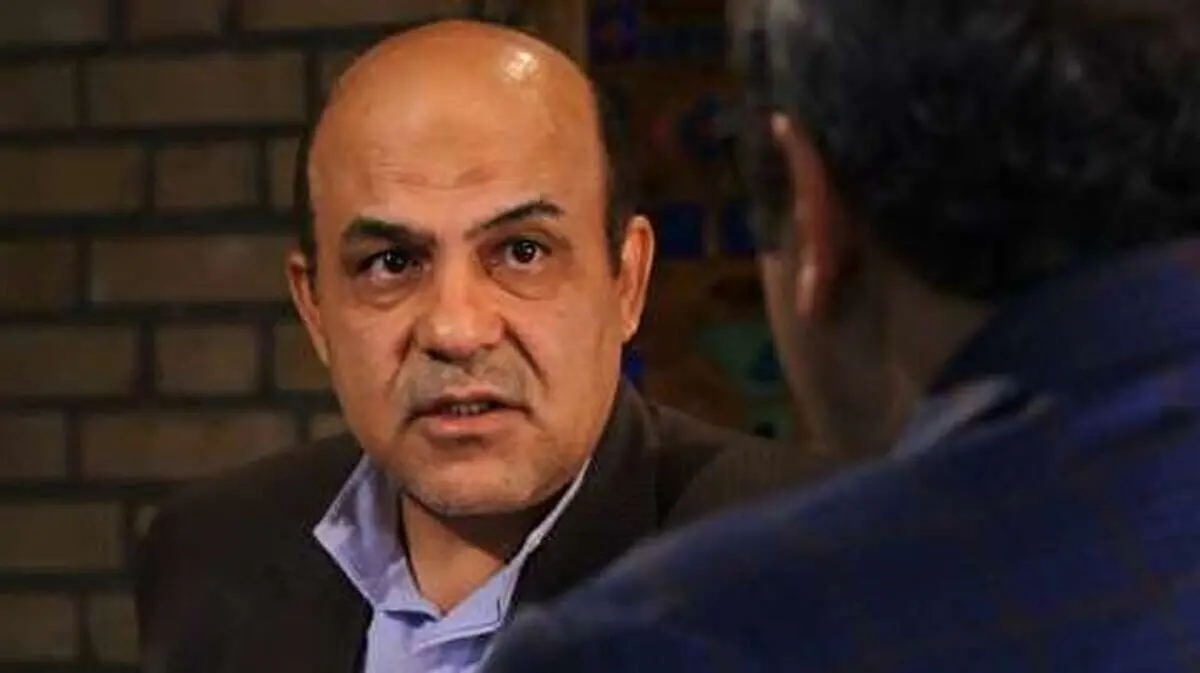 جاسوسی با پیشانی پینه بسته 