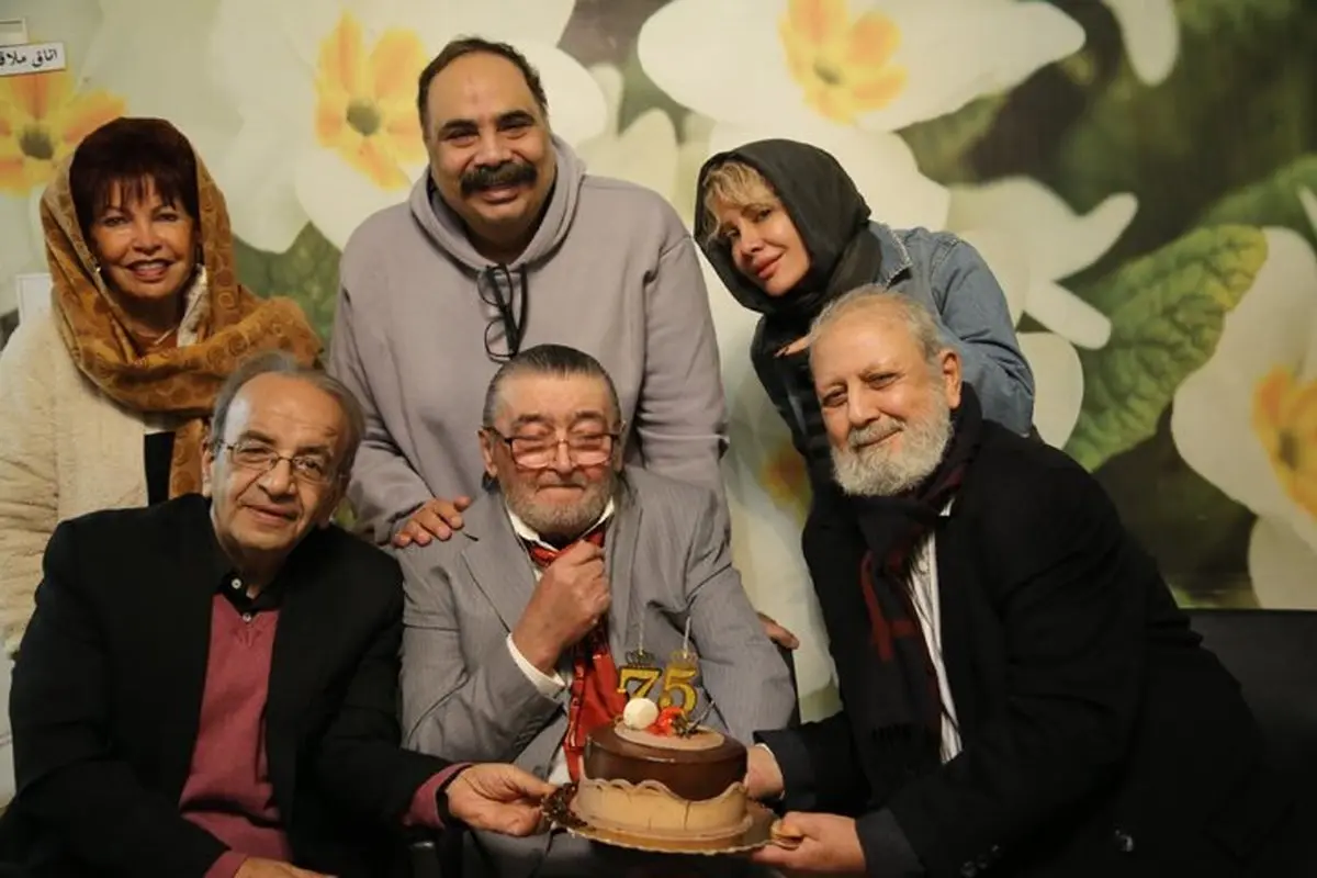 تصاویری از تولد رضا رویگری | در آسایشگاه سالمندان در میان عیادت هنرمندان +ویدئو