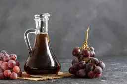 با این ماده تیرگی زیر بغلت از بین ببر | یا مصرف این ماده از زیر بغل تیره خداحافظی کن