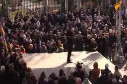 
 قانون اساسی | حمله مخالفان نخست وزیر ارمنستان به یک ساختمان دولتی در ایروان