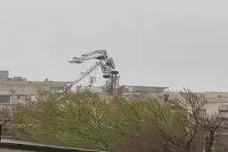 وضعیت دکل مخابراتی سهروردی بعد از توفان تهران