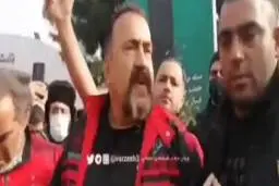 گفتگوی وحید قلیچ با معترضین پرسپولیسی: شما از من پرسپولیسی‌تر نیستید | هواداران: هستیم  + ویدئو 