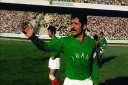 واکنش عباس آخوندی به حضور پرویز قلیچ‌خانی در آسایشگاه سالمندان