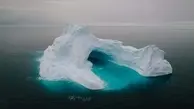 صحنه عجیب از قدم زدن در زیر اقیانوس یخ زده+ویدئو