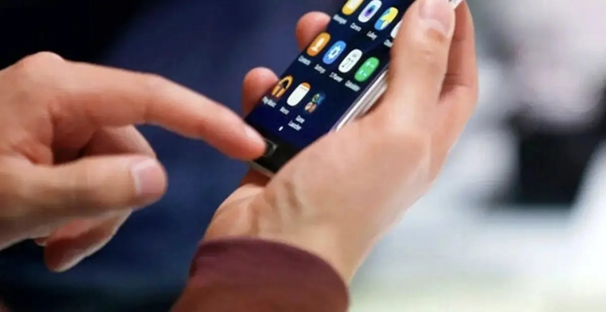 امکان تماس با خارج از کشور فراهم شد| این تماس‌ها با کندی همراه است و بعضا پیام «شماره مورد نظر اشغال است»، شنیده می‌شود| از خارج کشور نمی‌توان با شماره تلفن‌های همراه و ثابت داخل ایران، ارتباط برقرار کرد