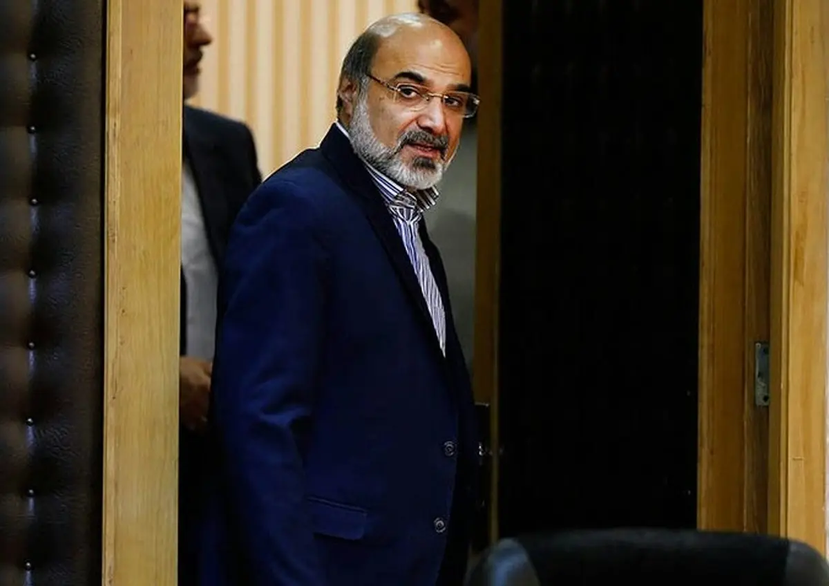غیبت رئیس صداوسیما در جلسه هیئت وزیران پس از اهانت یکی از مهمانان شبکه ۴ به رییس جمهور | واعظی: واعظی: نمی‌دانم علی عسگری دعوت شده یا نه