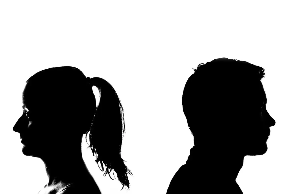 چه کسانی می‌توانند برای ما مضر باشند؟ | افراد سمی چه ویژگی هایی دارند؟