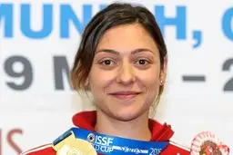   تپانچه بادی  | قهرمان اروپا هنگام زایمان درگذشت. 