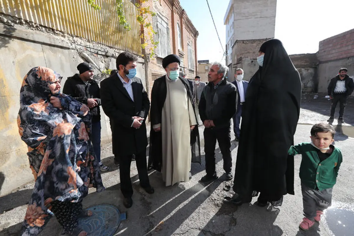 بازدید سرزده رئیس‌جمهور از محله هرندی تهران| تاکید بر بهبود و اصلاح وضعیت مناطق محروم شهری