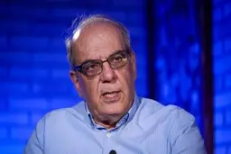 اصلاحات خطابش به حاکمیت است، نه مردم | مردم اگر احترام ببینند، همراهی می‌کنند