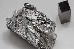 تنگستن قوی‌تر از گلوله! لحظه انفجار سرب بر روی سخت‌ترین فلز طبیعت +ویدئو