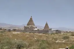 
مرمت دوگنبدان کوخرد در بستک آغاز شد
