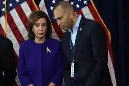 اولین مرد سیاهپوست که به عنوان رهبر اعضای مجلس نمایندگان انتخاب شد!