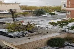 تصویری از بارش تگرگ در تهران