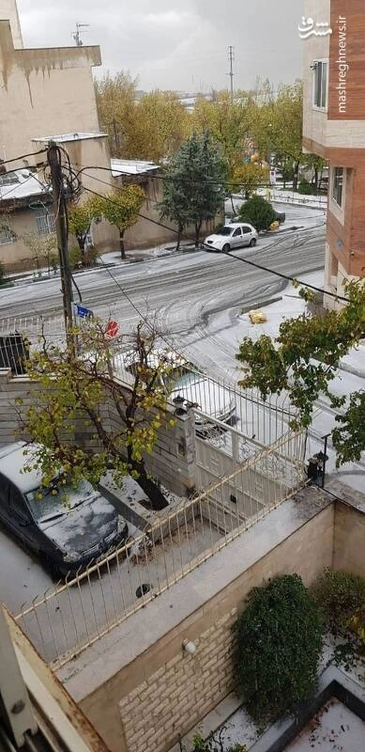 تصویری از بارش تگرگ در تهران