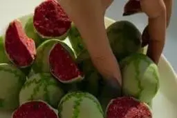 شیرینی  متفاوت برای سفره یلدا بپز | آموزش دسر یلدایی فانتزی با مواد ساده +ویدئو