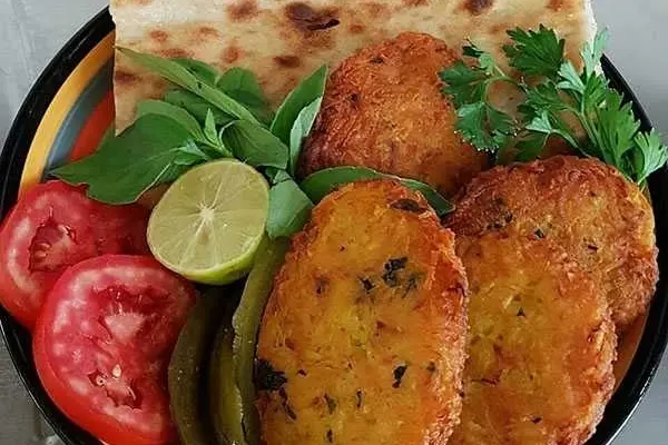 ناهار کوکو سیب زمینی خام درست کن، محشر میشه | طرز تهیه کوکو سیب زمینی خام خوشمزه به روش مجلسی