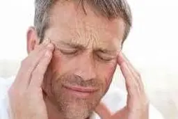 
 دلایل سردرد، حالت تهوع و خستگی ودرمان خانگی


