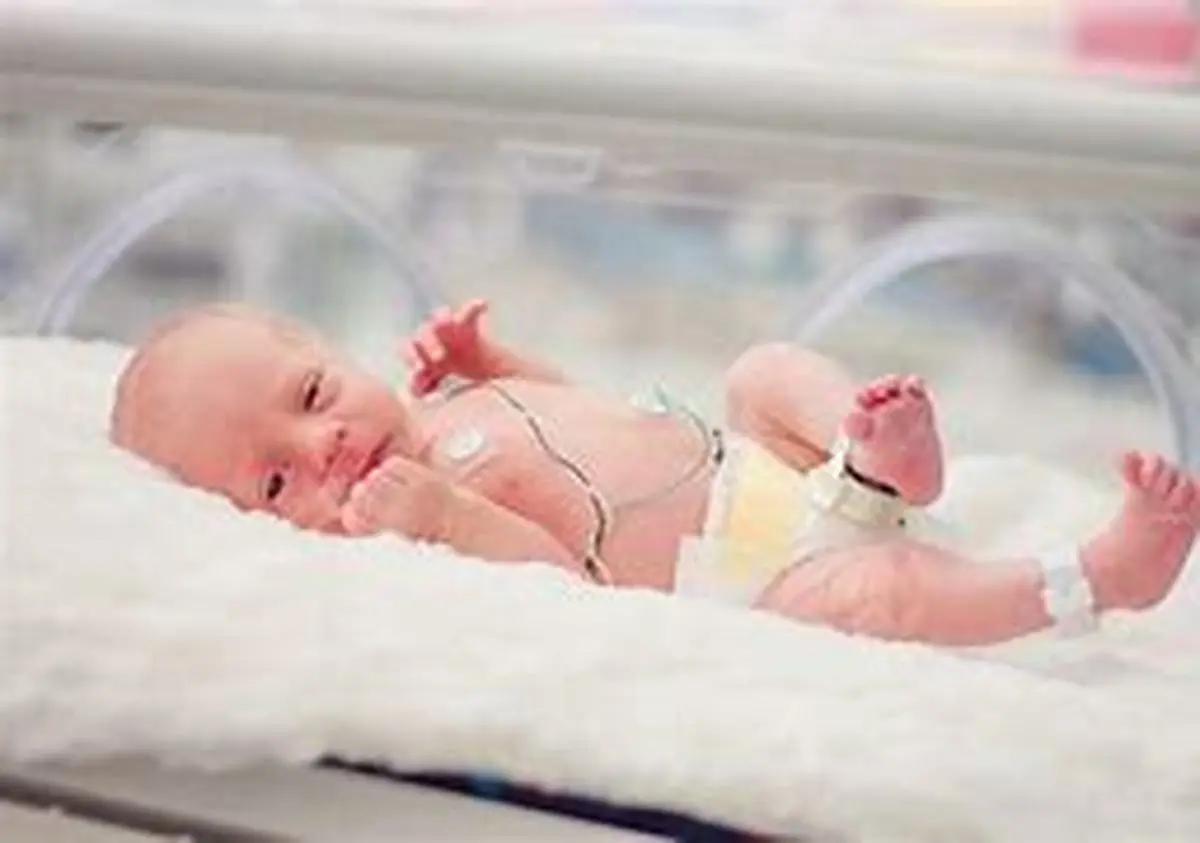 نوزادی که از مرگ حتمی نجات یافت! | جنگ بین مرگ و زندگی برای نوزادی با وزن کمتر از نیم کیلو! + ویدئو
