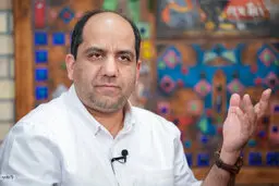 اجازه ندادند فارغ‌التحصیل دانشگاه پرینستون در شریف تدریس کند |  از او یک عکس پیدا کرده بودند که با چند دختر و پسر در آمریکا کافه رفته بود