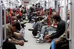 مردم ایران نیازمند روانکاوی جمعی هستند! | شرایط مردم ایران چگونه است؟