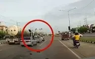 ویدئو دلخراش تصادف در وسط شهر ! + ویدئو