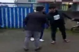 برخورد گرم حسن یزدانی با مسافران نوروزی که به منزل او مراجعه کرده‌اند+ویدئو 